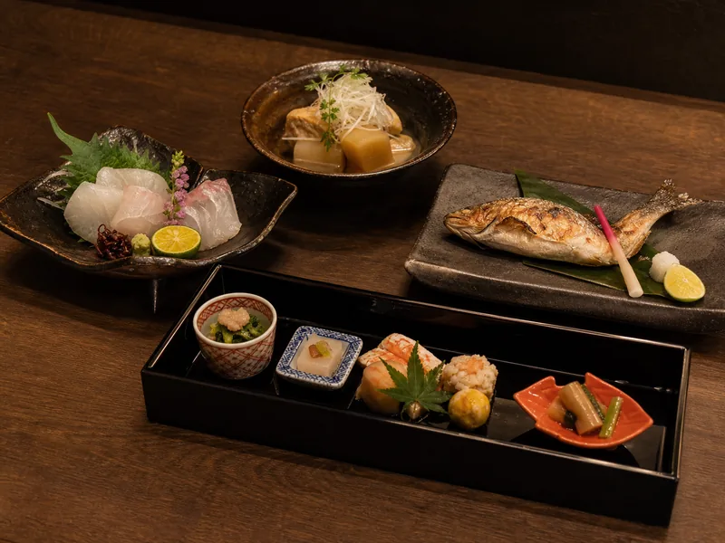 接待・会食コース（お造り・焼き魚・八寸など全8品）